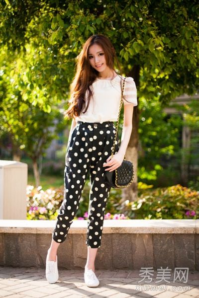 简单的黑白搭配创造出各种迷人的美