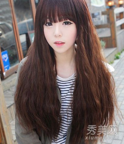 冬天选择长卷发，甜美、浪漫、温暖人心。