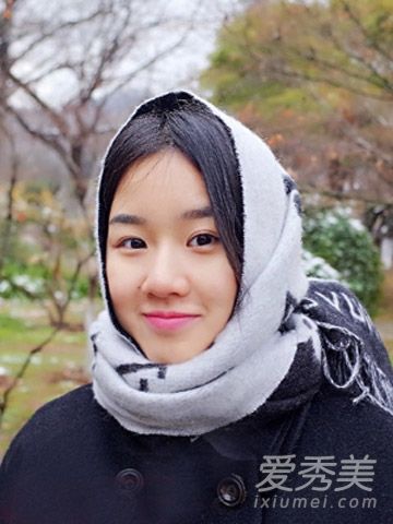 18岁的女儿孟飞青最近的发型让奶茶妹大吃一惊