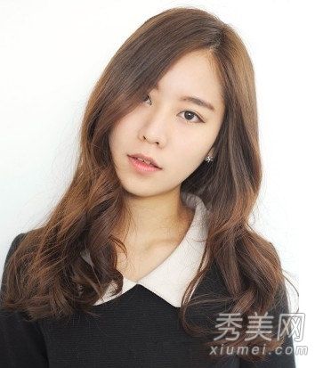 韩式长发，略带烫发气质，是女孩的首选。