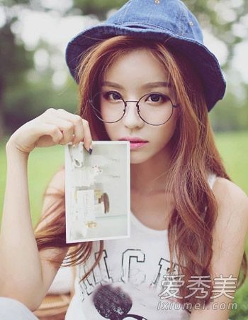 韩国最流行的发型库存刘海更引人注目