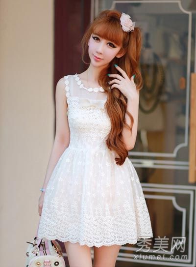 日本服装蕾丝裙巧合采用公主风格照片