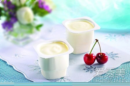 酸奶是好麵膜還是純牛奶？酸奶作為麵膜的優點和缺點是什麼？