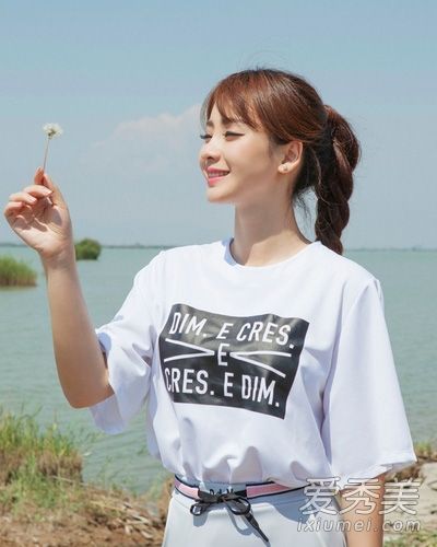 神秘揭示艾达性感回归发型的亮点