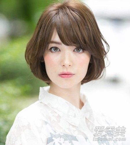 拍照理发。这16种发型是最流行的。