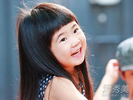 这才是真正的女神!婴儿刘亦菲杀死长直发的人