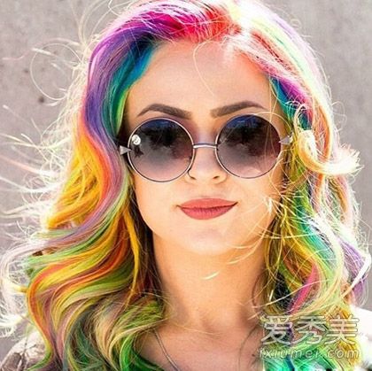 欧美最新时尚彩虹色染色令人惊叹
