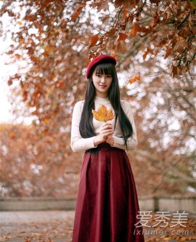 黄灿灿最新校园美丽照片长发束腰复古清纯