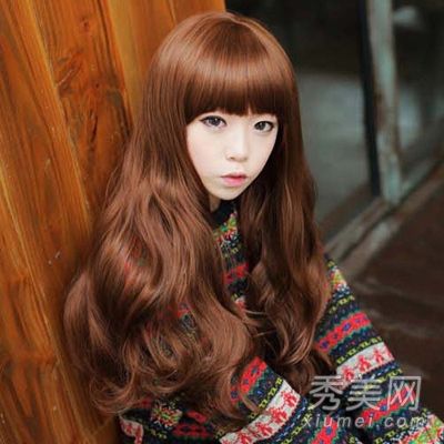 长卷发是冬天的首选。它浪漫,甜蜜,温暖人心。