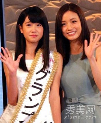 日本12岁的国美女孩变得流行，纯发型，奶茶女孩