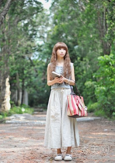 酷森女展现纯氧美