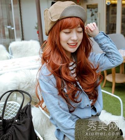 美丽的发色在冬天很流行。