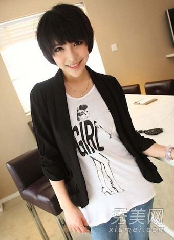 年轻活泼的短发释放你的活力。