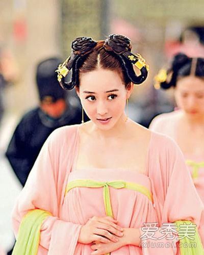 吴美娘传说中的张钧甯发型和古装在现代是美丽的