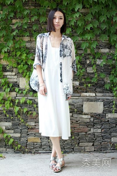 七月裙配飞行裙浪漫而美丽