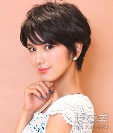 流行短发发型图片刘海最配修剪