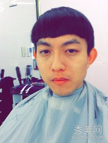 林宥嘉的新发型和刘海变成了小球