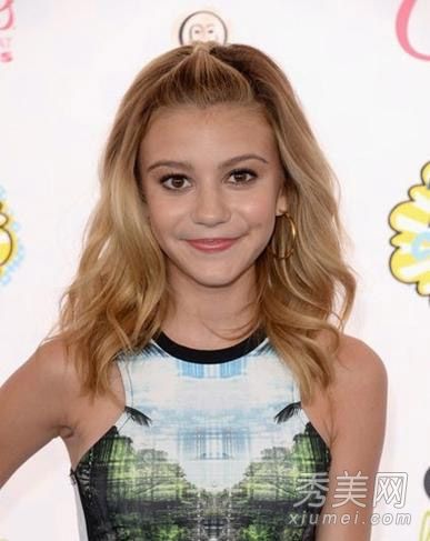 如果你没有短发,学女神的发型来修刘海会很尴尬。