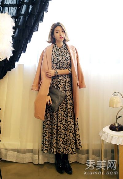 冬天的长裙仍然和外套或毛衣一起穿