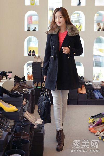秋冬时装秀。气质外套搭配毛衣很温柔