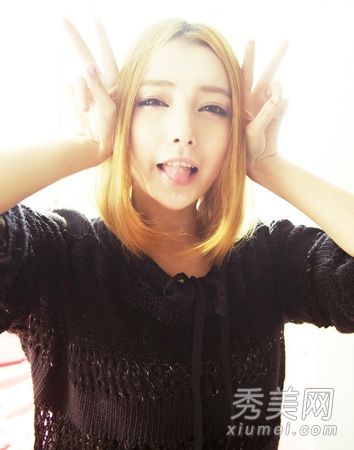 告别过时的发型和灿烂的染发会立刻降低你的年龄。