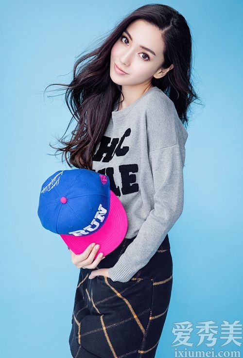 杨颖活力照片展示秋冬比赛