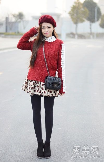 红色毛衣是最喜庆的，8种搭配时尚而不俗气。