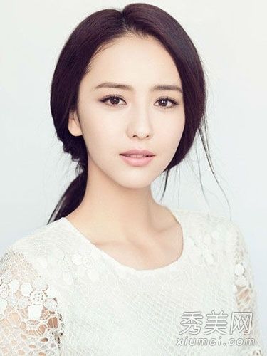 利用虎山佟丽娅清新性感的发型