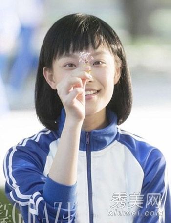 妮妮张女演员学生头像PK青春代言人