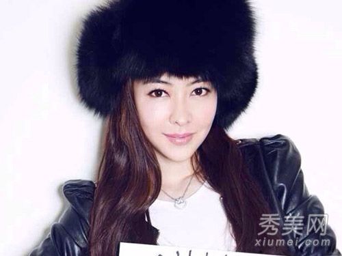 熊黛林透露，一个新情人教会你选择比别人更好的发型。