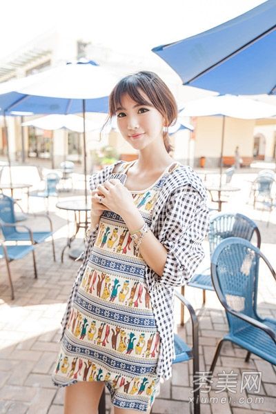 韩版服装巧妙搭配，彰显淑女气质。