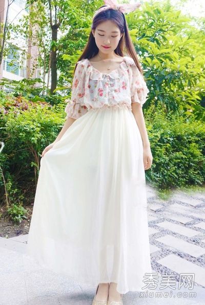 瘦胖女孩的夏季搭配技巧:t恤和长裙打造花式身材