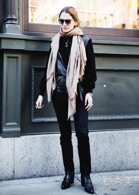 围巾如何搭配冬天的围巾和什么衣服
