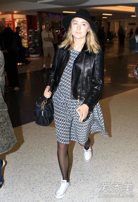 皮革2015新款内裙增添女性气质