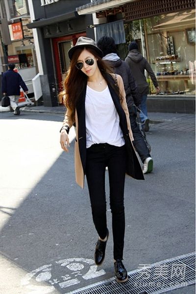 瘦韩式西装搭配展现优雅女性王凡