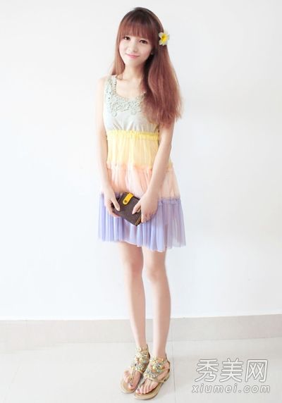 38度高温如何穿漂亮的裙子来创造一个清晰甜蜜的搭配