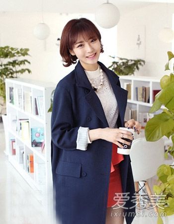 韩国轻熟女孩的发型和气质可以随意改变。