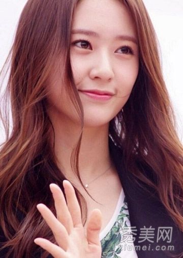 郑秀蓉成为韩国最新的塑料模特