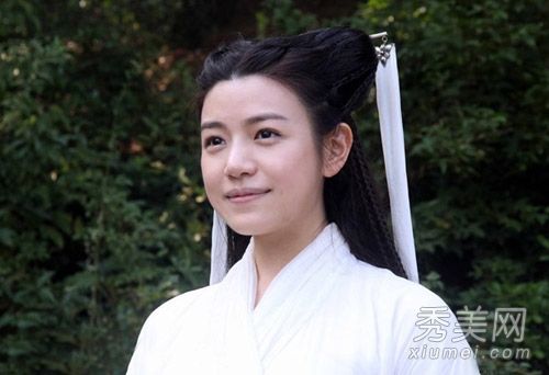 陈妍希刘亦菲的小龙女古装发型中最不朽的是谁