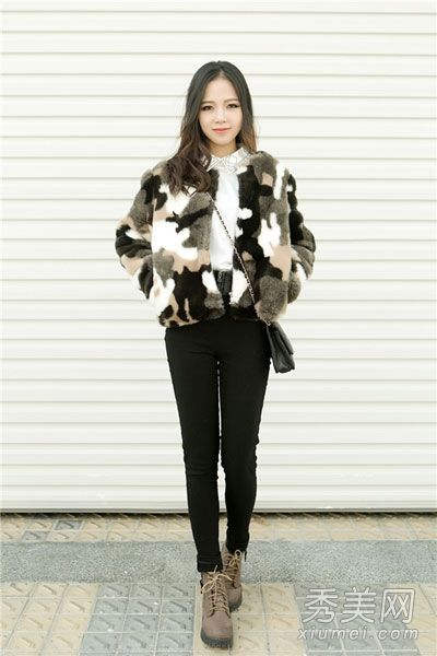 皮草外套紧身衣时尚简约奢华。
