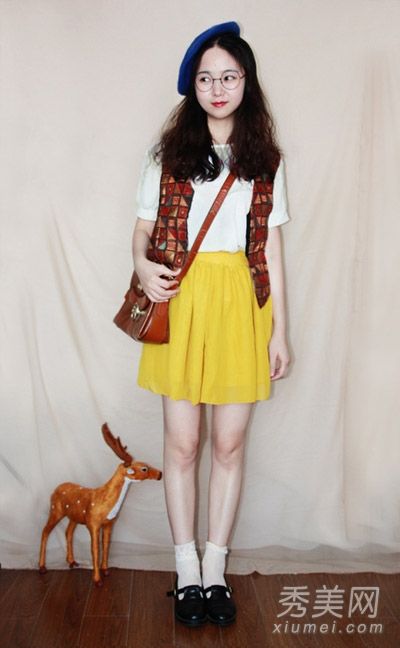 森女的风格很强，初秋的8种复古搭配非常漂亮。