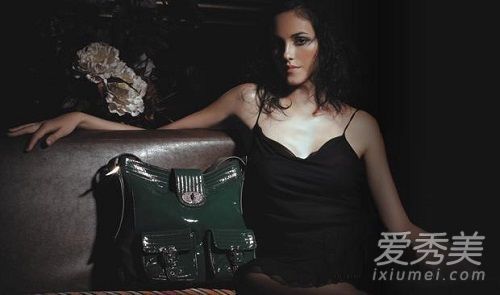 海伦娜·鲁宾斯坦手提包和海伦娜·鲁宾斯坦手提包的等级是多少