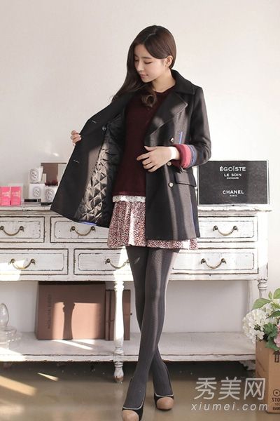 新年约会你穿什么?外套和裙子让人看起来很显眼。