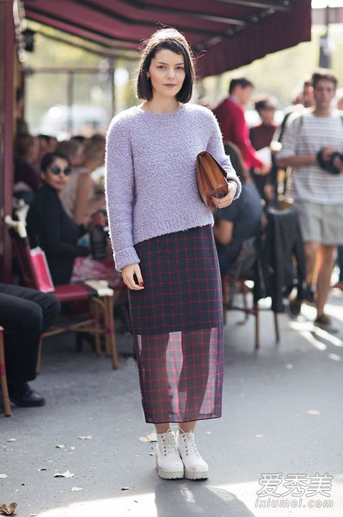 选择一件蛋白杏仁饼干毛衣来庆祝春节