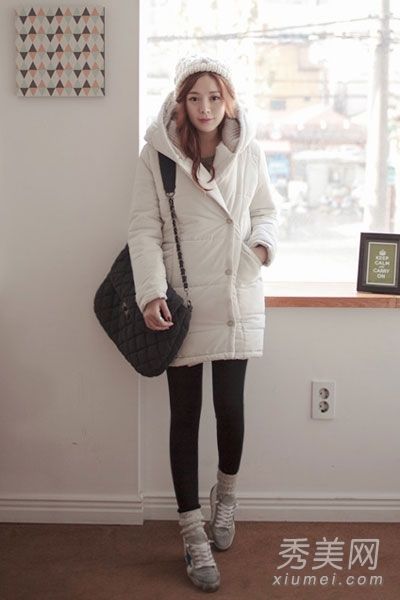 棉衣+紧身裤显瘦，宽松的上衣和紧身的裤子是秘诀。