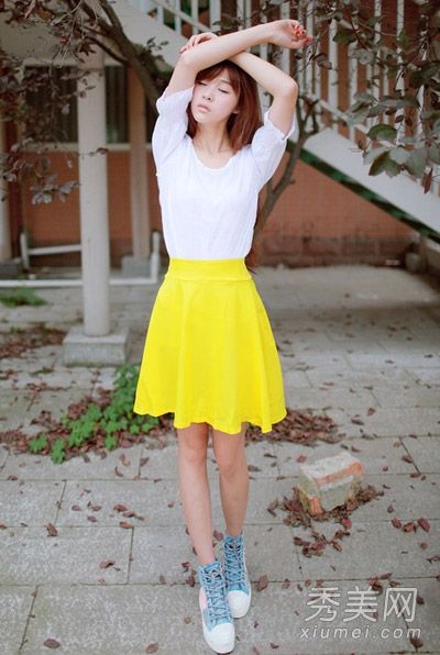 上衣配短裙，小清新，漂亮，韩式