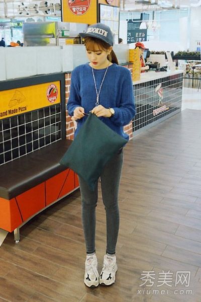韩版极简风格紧身裤毛衣