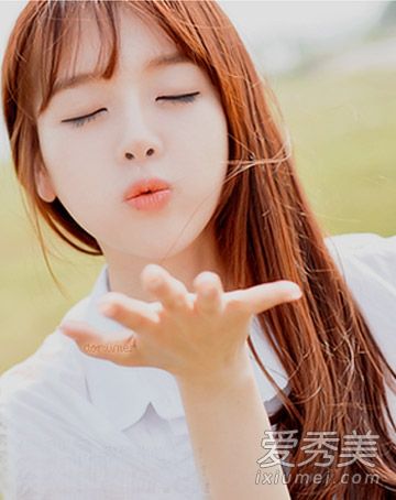 年轻的MM在改变发型之前必须看到黄色和棕色的头发,以显示出最大的气质。