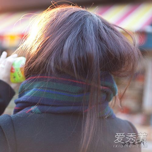 如何戴一条漂亮的围巾？让男孩着迷的围巾魔法。