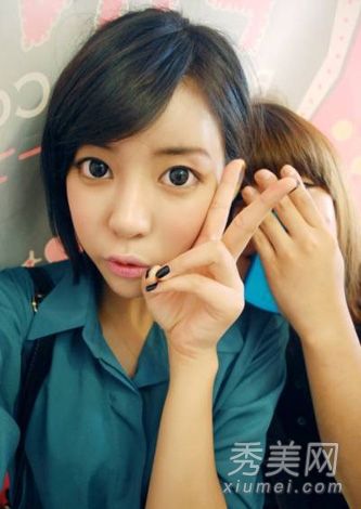 2013年，时尚而清新的短发展现了这一趋势。